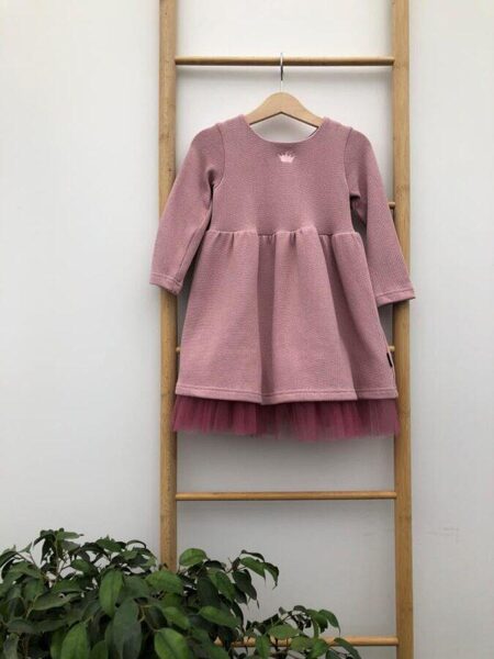 Adītas kokvilnas kleita