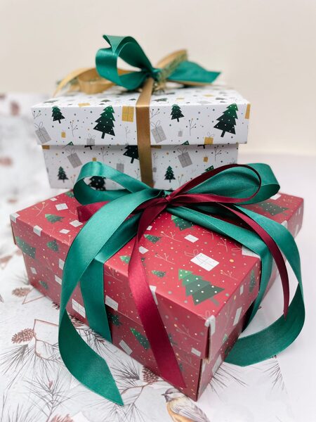 GIFT WRAPPING FOR CHRISTMAS