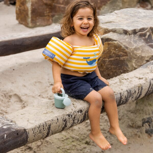 GLĀBŠANAS VESTE AR UZROČIEM VALIS